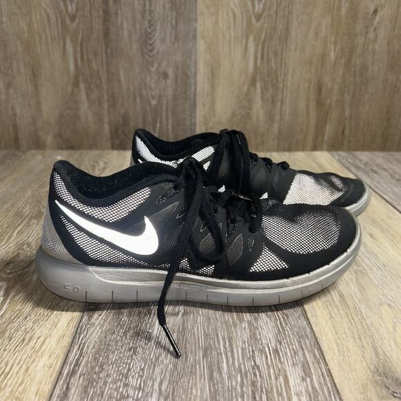 Nike Women’s US Size 6 Free 5.0 Flash 685169-001 Reflective Black Running Shoes - Picture 2 of 16